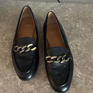 White Mountain Black Leather Loafers with Gold Chain